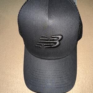 New Balance Men’s Trucker Hat Mono Black SnapBack One Size